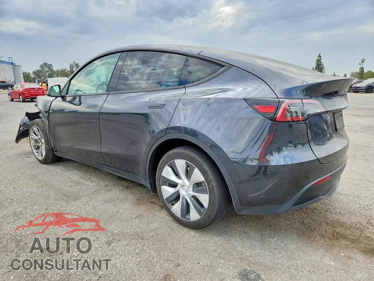 TESLA MODEL Y 2024 - 7SAYGDEE2RF064620