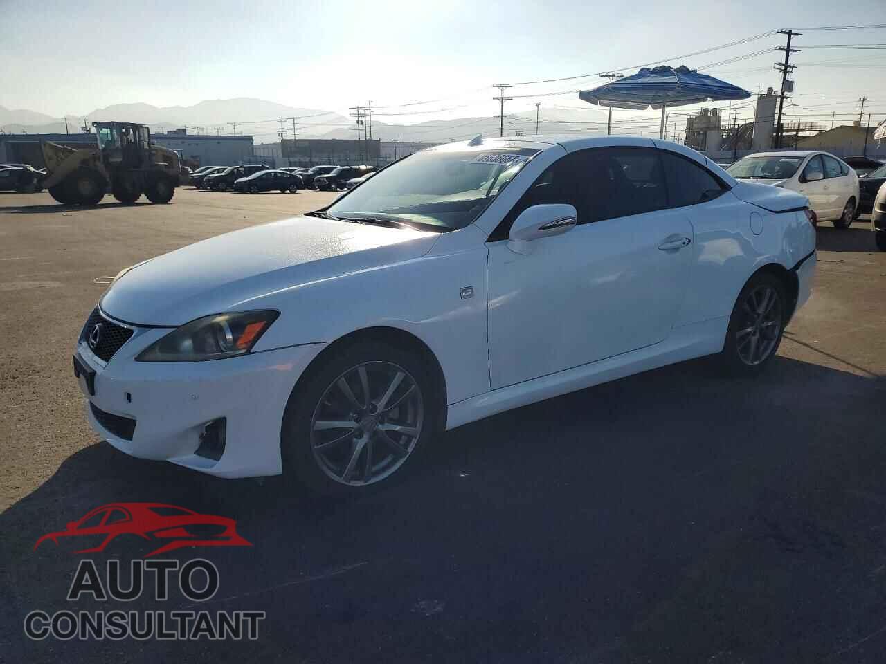 LEXUS IS 2014 - JTHFF2C24E2530287