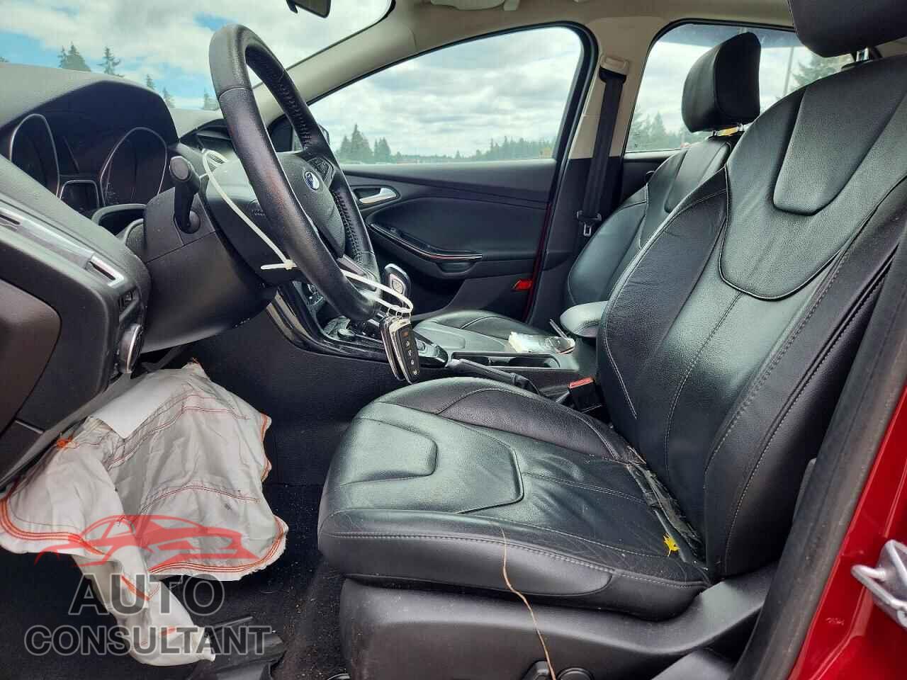 FORD FOCUS 2015 - 1FADP3N25FL358796