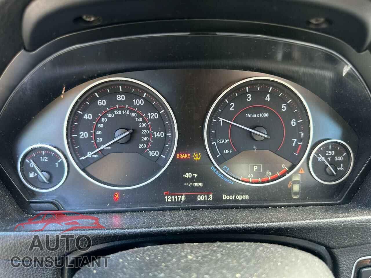 BMW 3 SERIES 2017 - WBA8D9C31HA005406