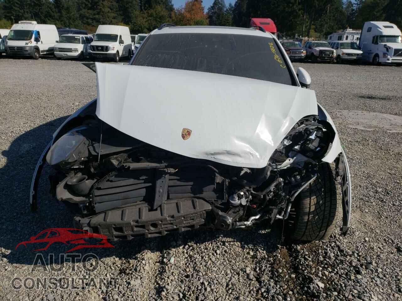PORSCHE CAYENNE 2017 - WP1AE2A24HLA74824