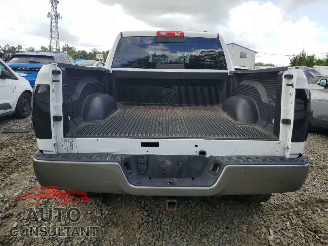 DODGE RAM 1500 2012 - 1C6RD7LT4CS176561