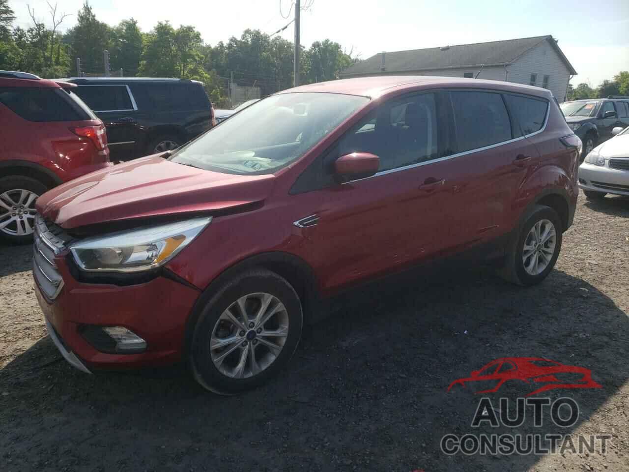 FORD ESCAPE 2017 - 1FMCU9GD0HUC42107