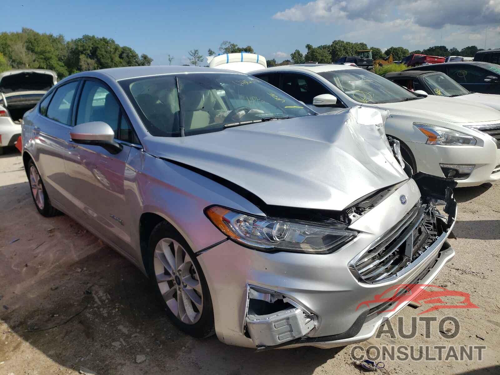 FORD FUSION 2019 - 3FA6P0LU1KR254653