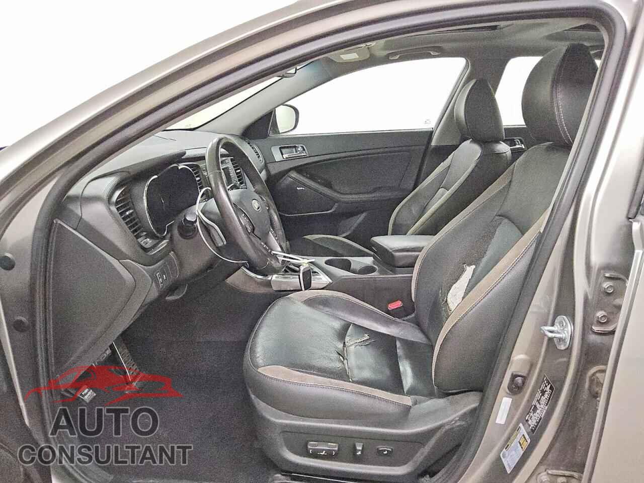 KIA OPTIMA 2012 - 5XXGR4A69CG009393