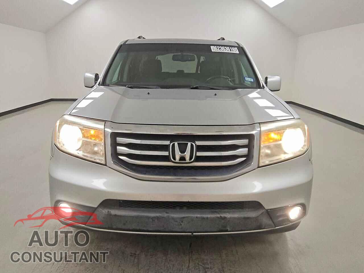 HONDA PILOT 2014 - 5FNYF3H64EB005190