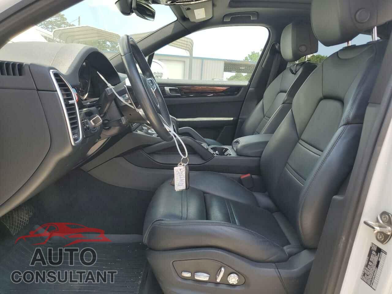 PORSCHE CAYENNE 2020 - WP1AA2AY9LDA06327