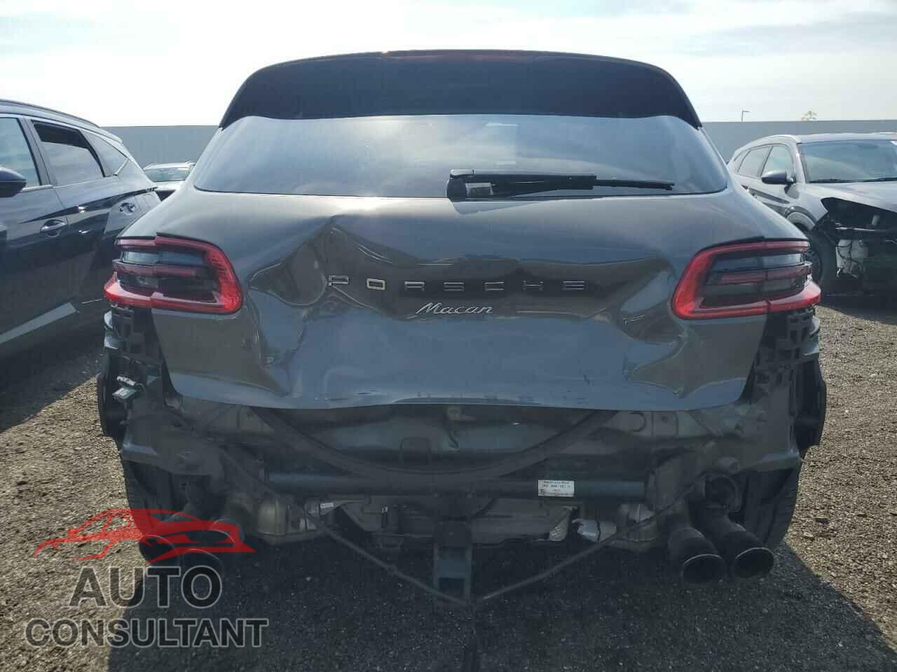PORSCHE MACAN 2018 - WP1AA2A56JLB18401