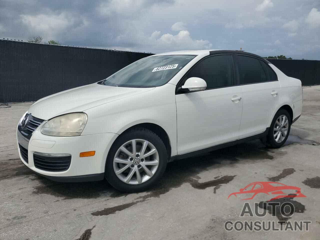 VOLKSWAGEN JETTA 2010 - 3VWRX7AJ3AM136296