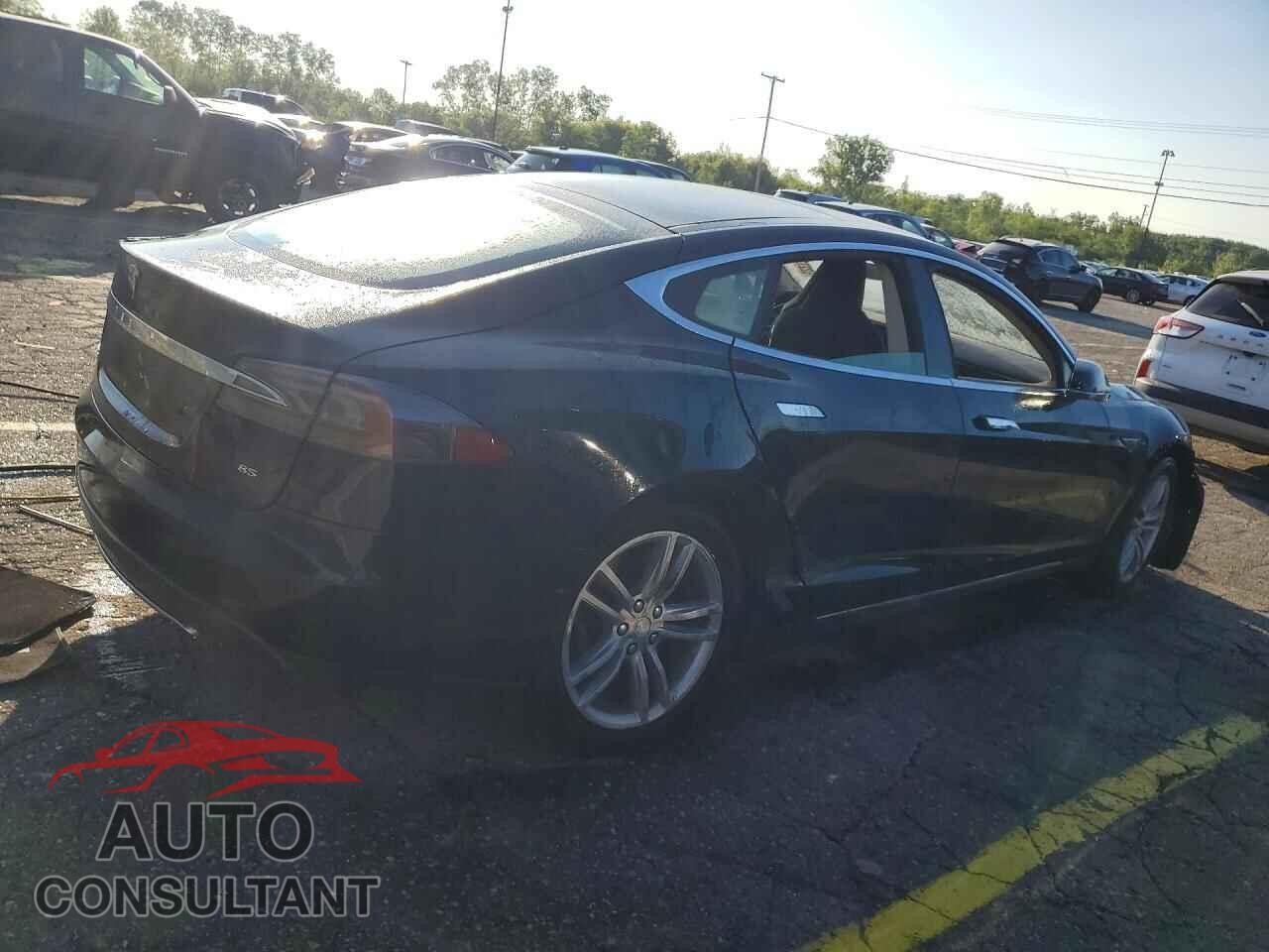 TESLA MODEL S 2013 - 5YJSA1DN8DFP21126
