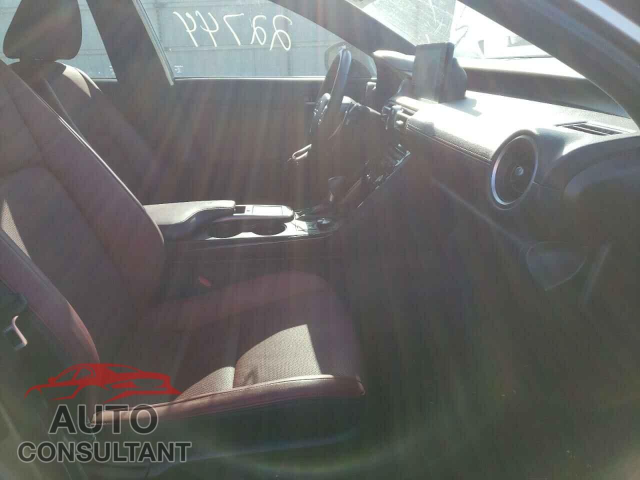 LEXUS IS 2021 - JTHAA1D24M5117073