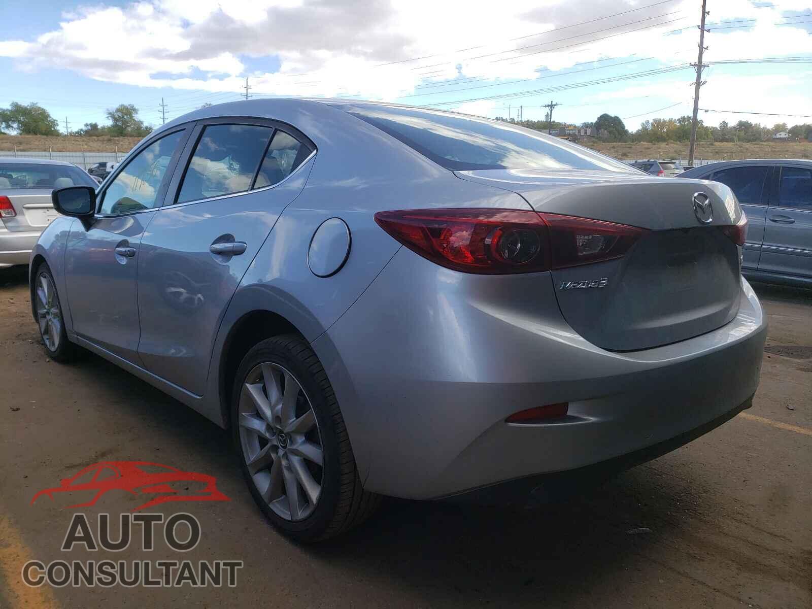 MAZDA 3 2017 - 3MZBN1V77HM109132