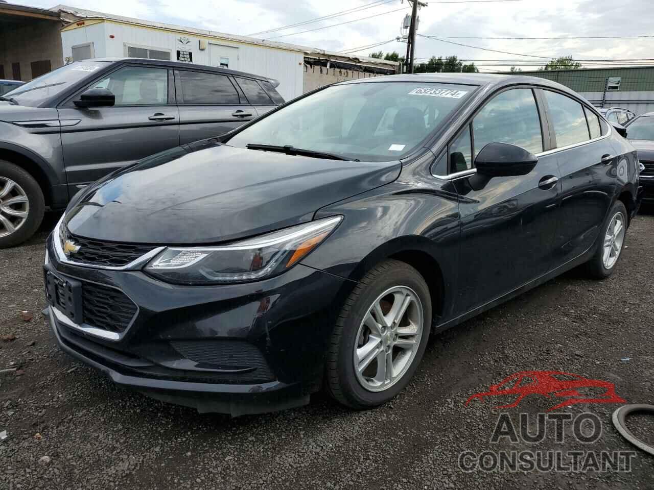 CHEVROLET CRUZE 2018 - 1G1BE5SMXJ7229522