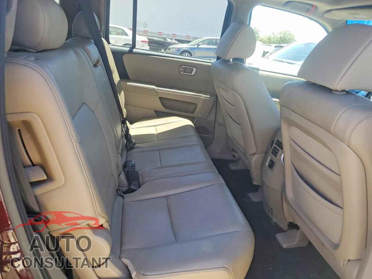 HONDA PILOT 2010 - 5FNYF3H86AB012203