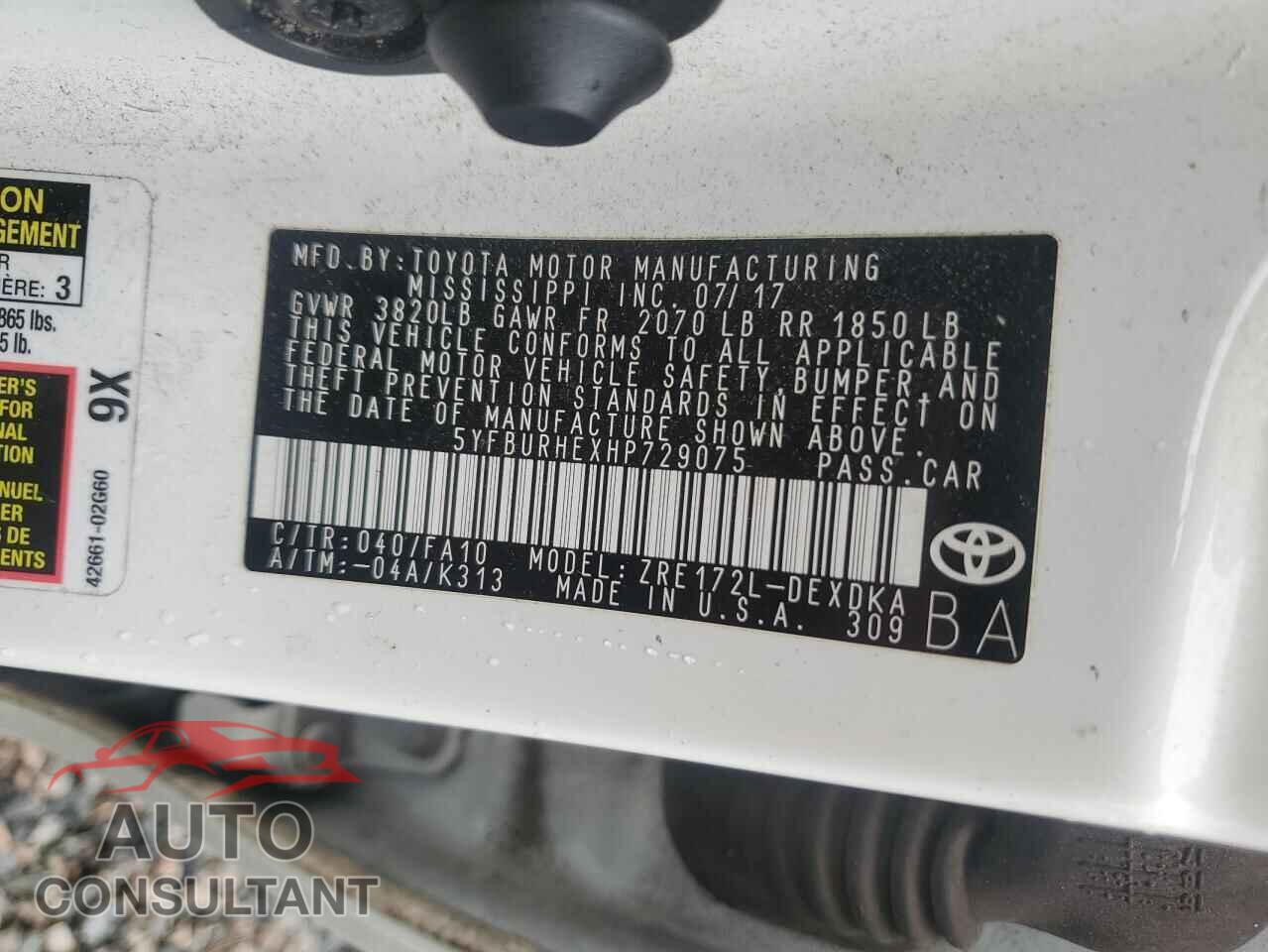 TOYOTA COROLLA 2017 - 5YFBURHEXHP729075
