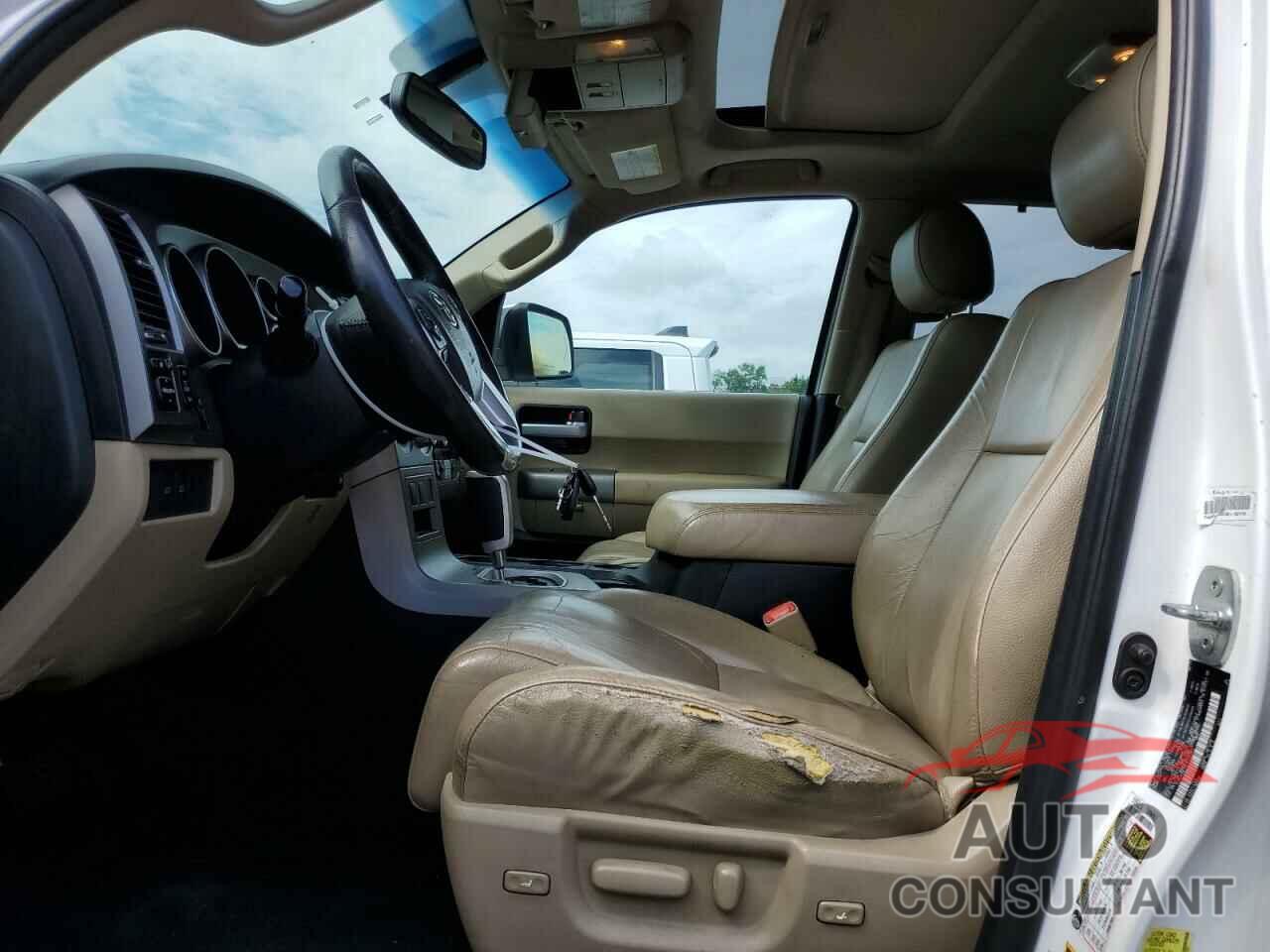 TOYOTA SEQUOIA 2015 - 5TDJY5G13FS113181