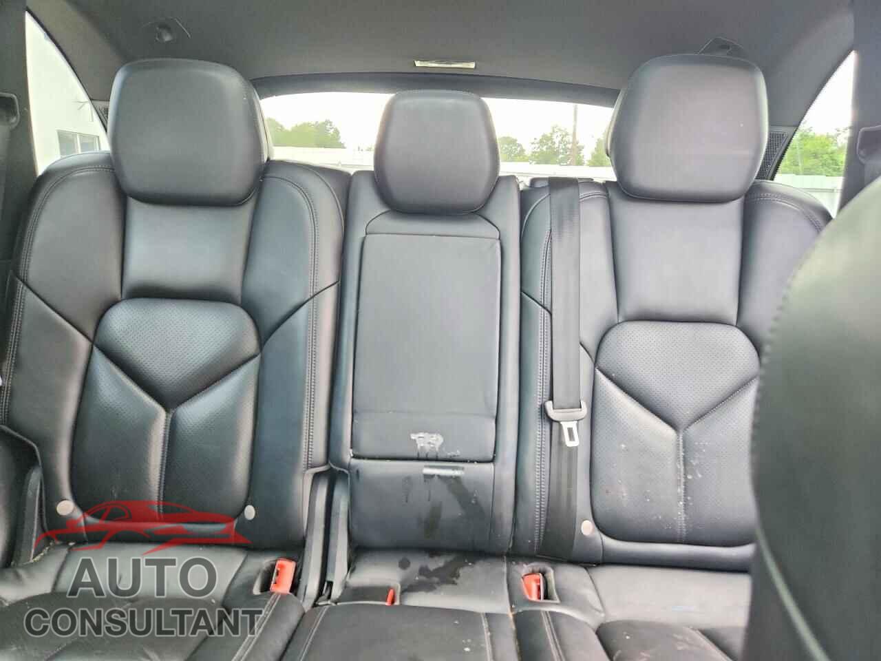 PORSCHE CAYENNE 2016 - WP1AA2A23GLA06105