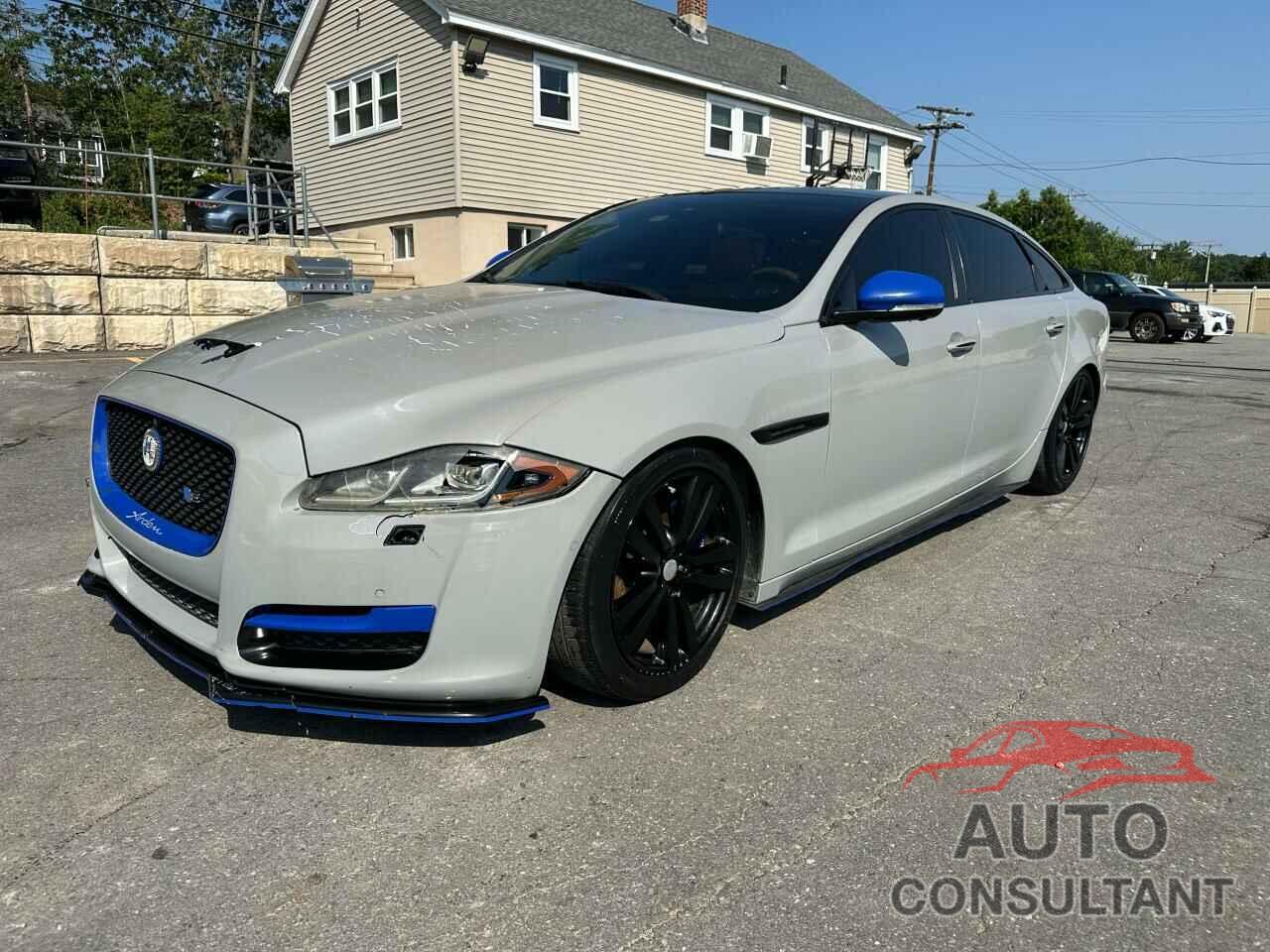 JAGUAR XJ 2016 - SAJWA2G7XG8V99511
