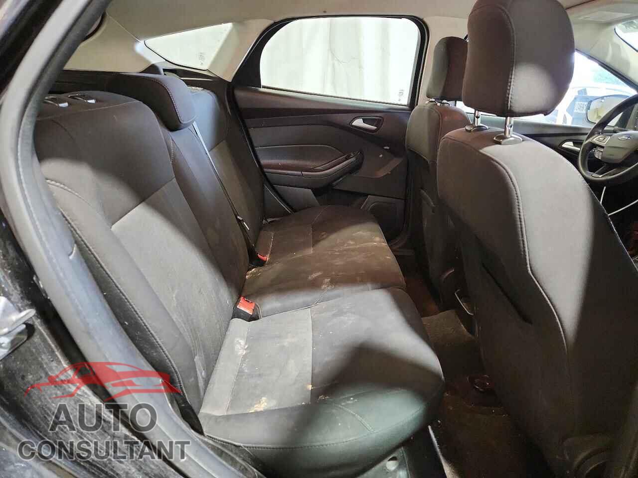 FORD FOCUS 2017 - 1FADP3K23HL295012