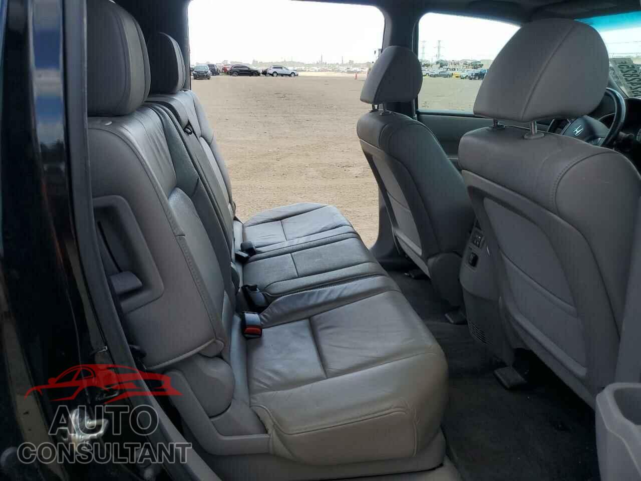 HONDA PILOT 2013 - 5FNYF4H72DB013401