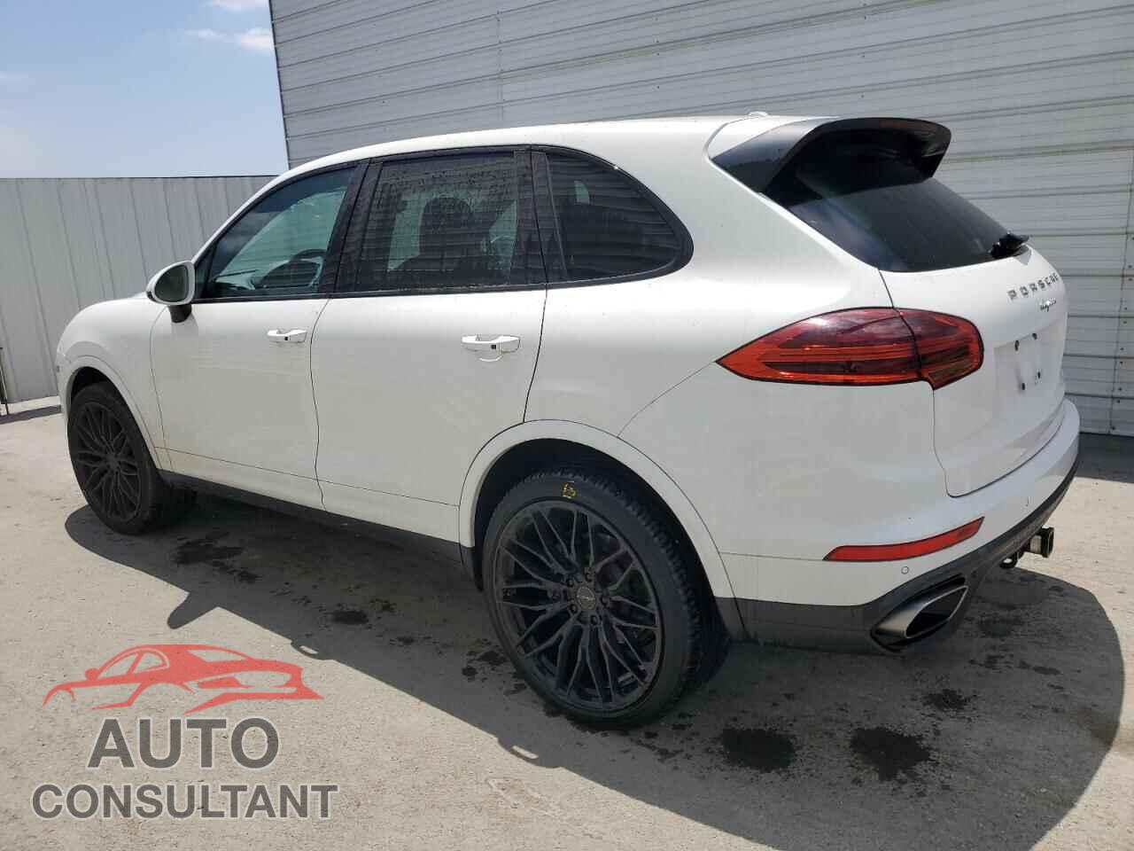 PORSCHE CAYENNE 2018 - WP1AA2A23JKA03931