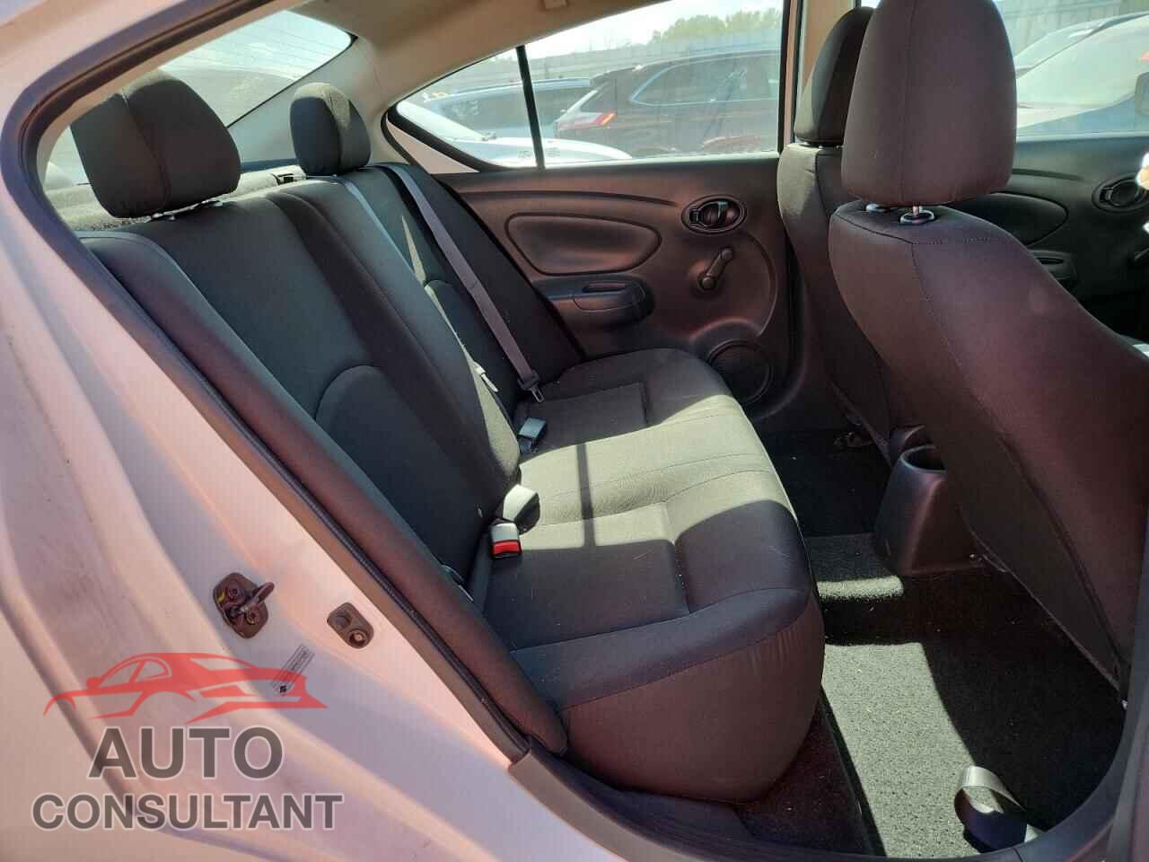 NISSAN VERSA 2019 - 3N1CN7AP3KL875049