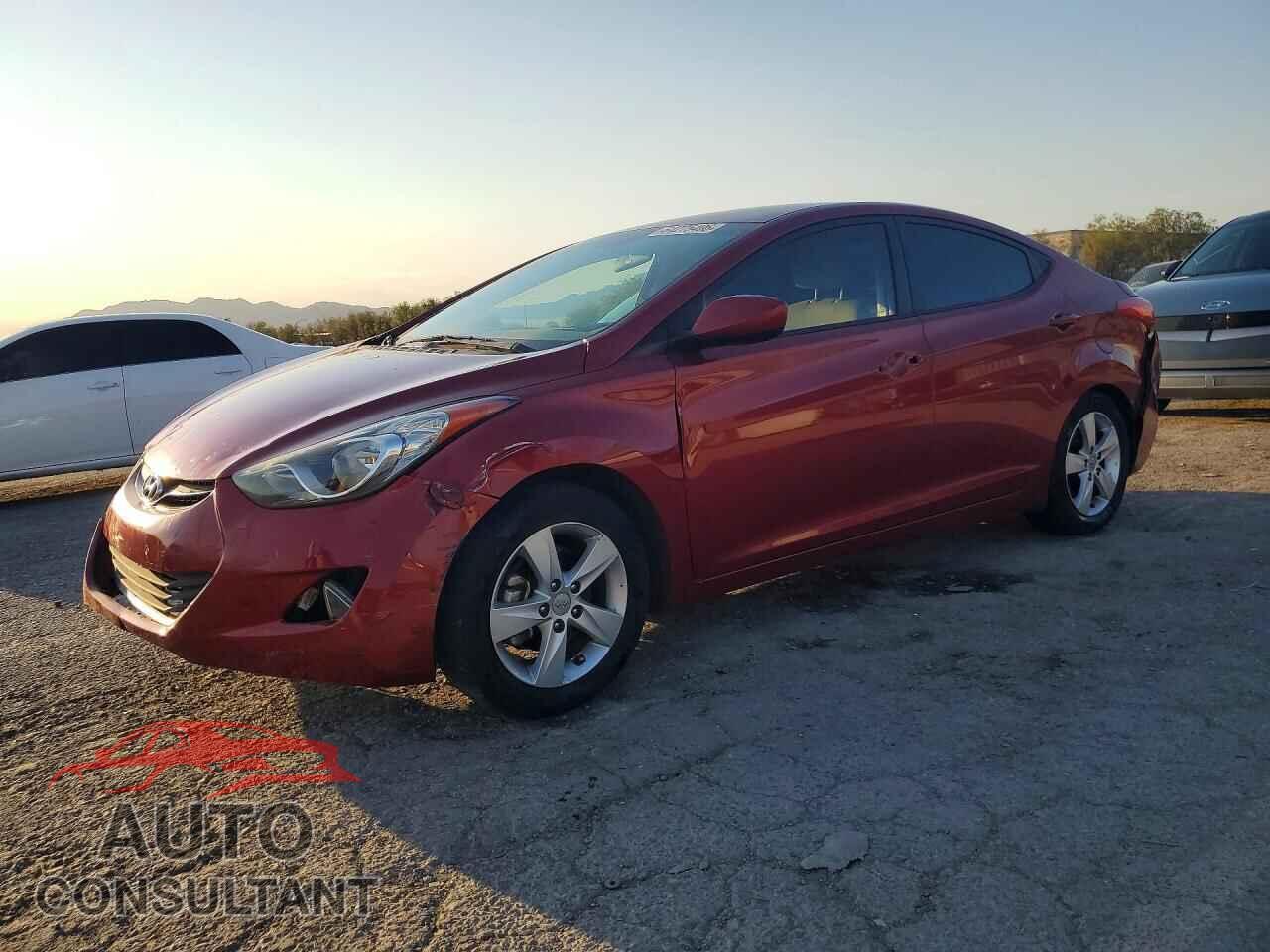HYUNDAI ELANTRA 2013 - 5NPDH4AE7DH350018