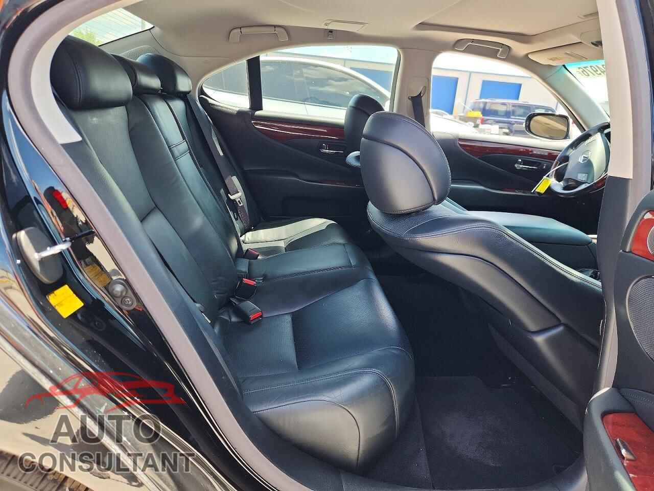 LEXUS LS460 2011 - JTHBL5EF5B5107799