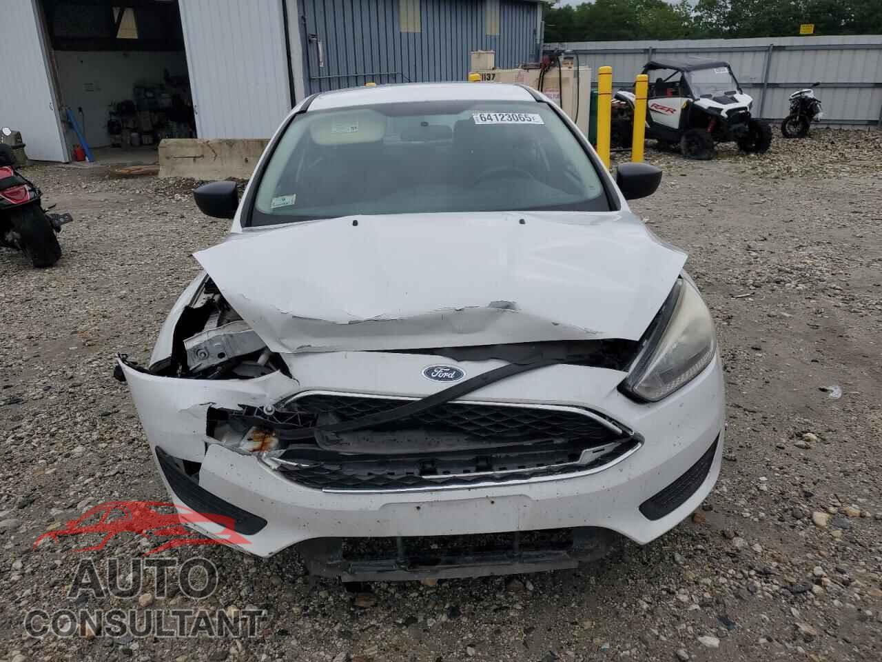 FORD FOCUS 2015 - 1FADP3E29FL381773