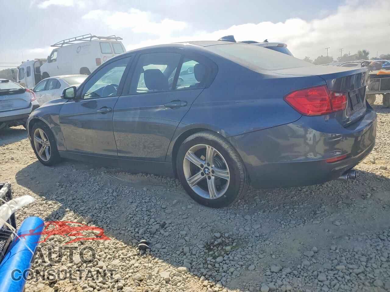 BMW 3 SERIES 2013 - WBA3A5C56DF453019