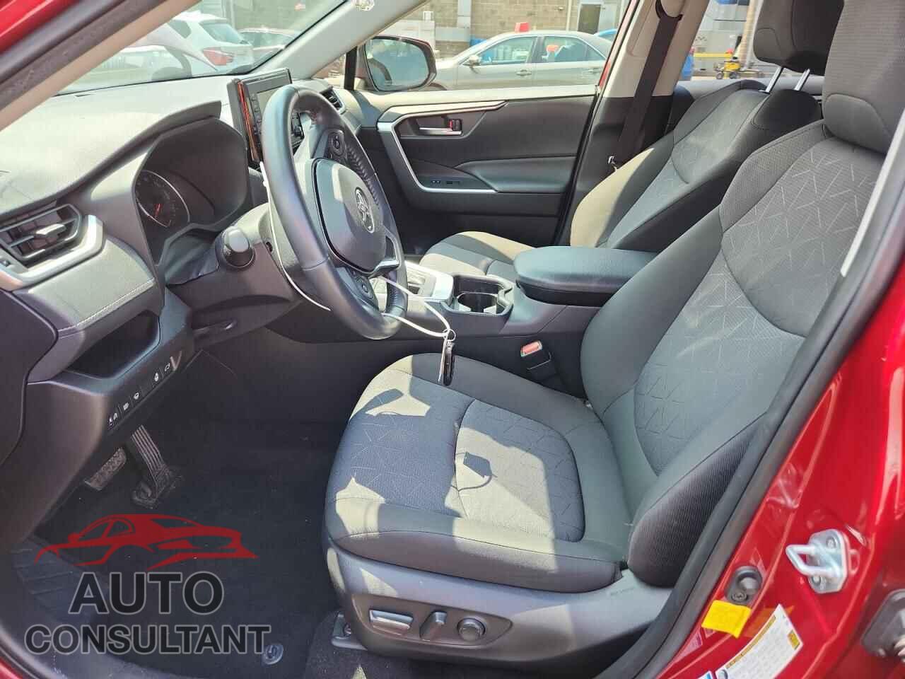 TOYOTA RAV4 2019 - JTMP1RFV2KD036240