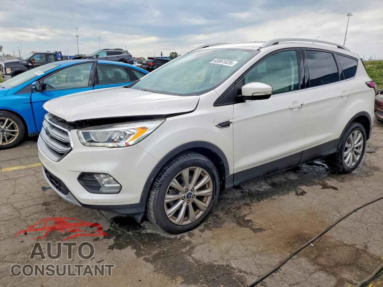 FORD ESCAPE 2017 - 1FMCU0JD9HUD74660