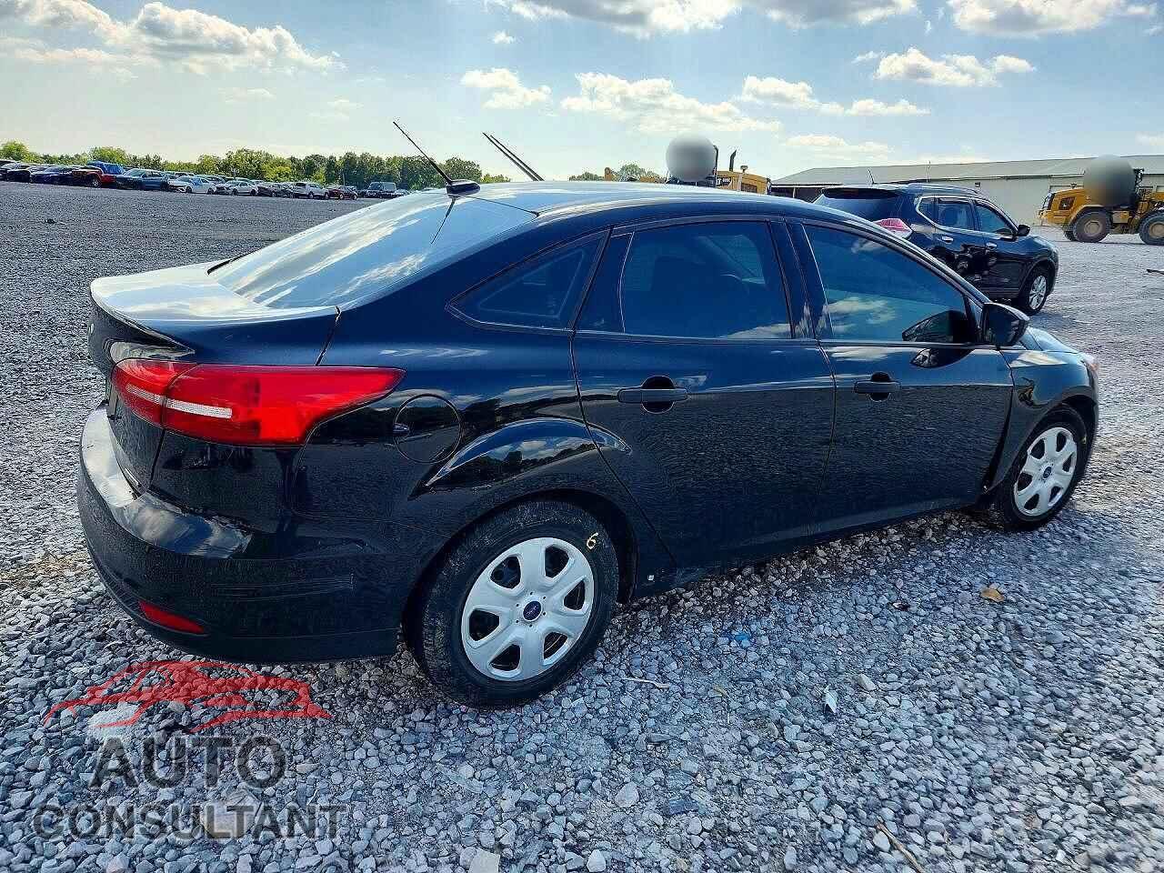 FORD FOCUS 2016 - 1FADP3E26GL313416