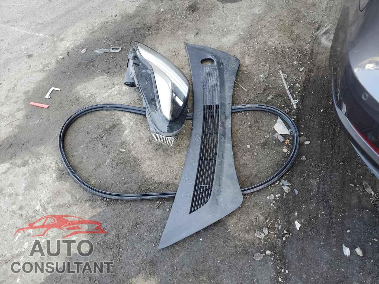 TESLA MODEL 3 2020 - 5YJ3E1EC3LF736170