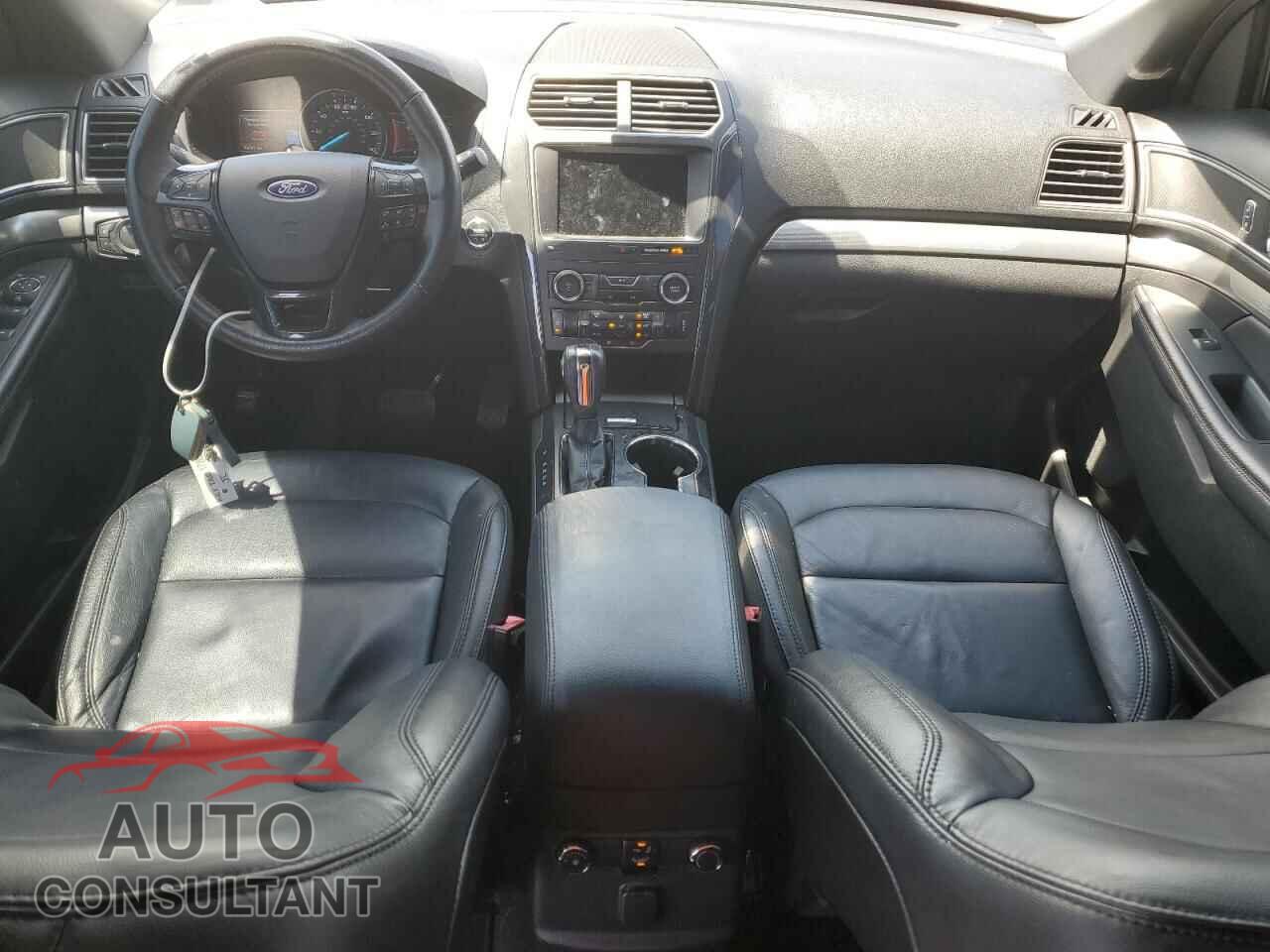 FORD EXPLORER 2018 - 1FM5K7D84JGA52213