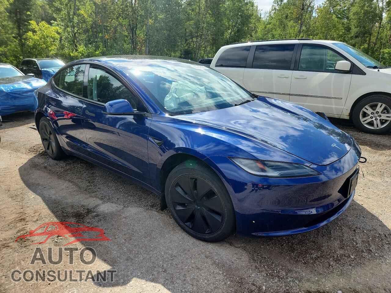 TESLA MODEL 3 2024 - LRW3E7FA1RC276977