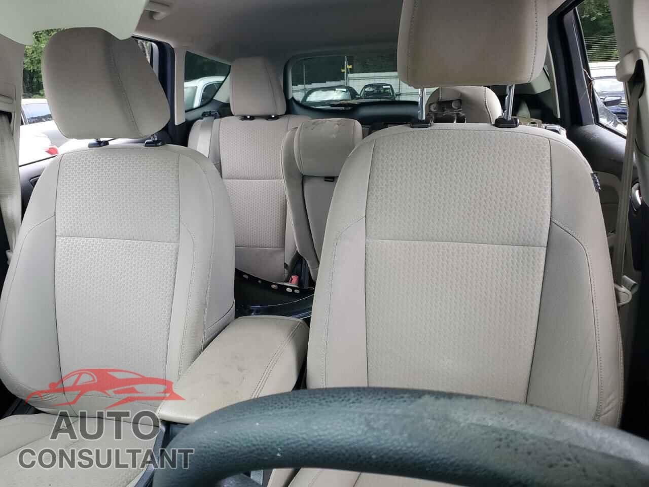 FORD ESCAPE 2017 - 1FMCU0GD9HUB48920