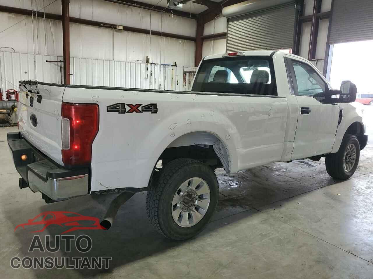 FORD F350 2017 - 1FTRF3B68HEE38059