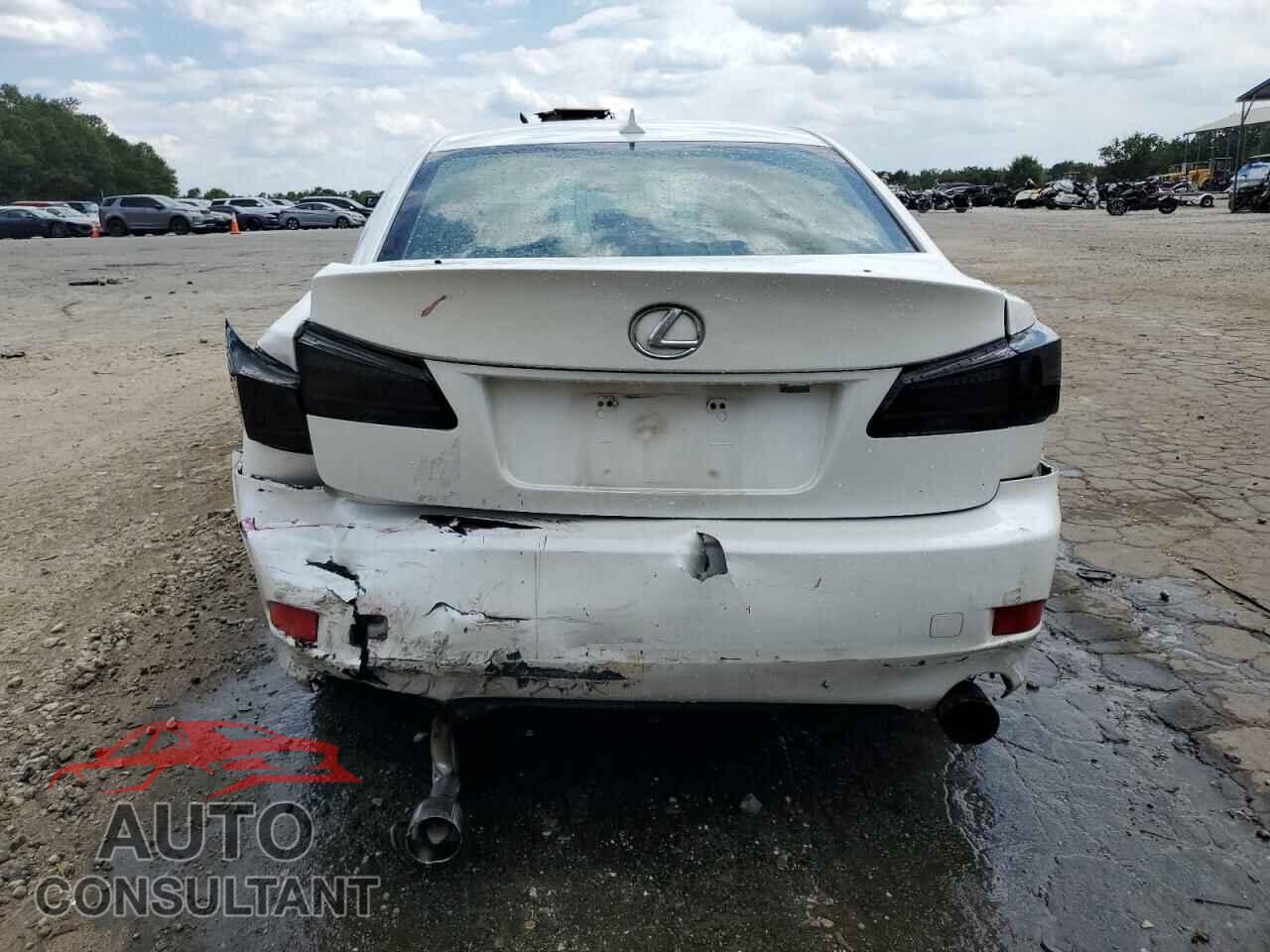 LEXUS IS 2012 - JTHCF5C27C5054827