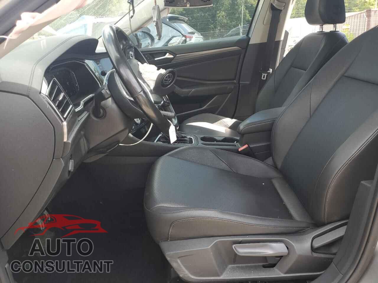 VOLKSWAGEN JETTA 2019 - 3VWEB7BUXKM175345