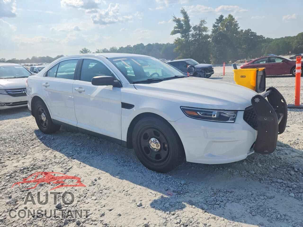 FORD TAURUS 2018 - 1FAHP2MK7JG142477