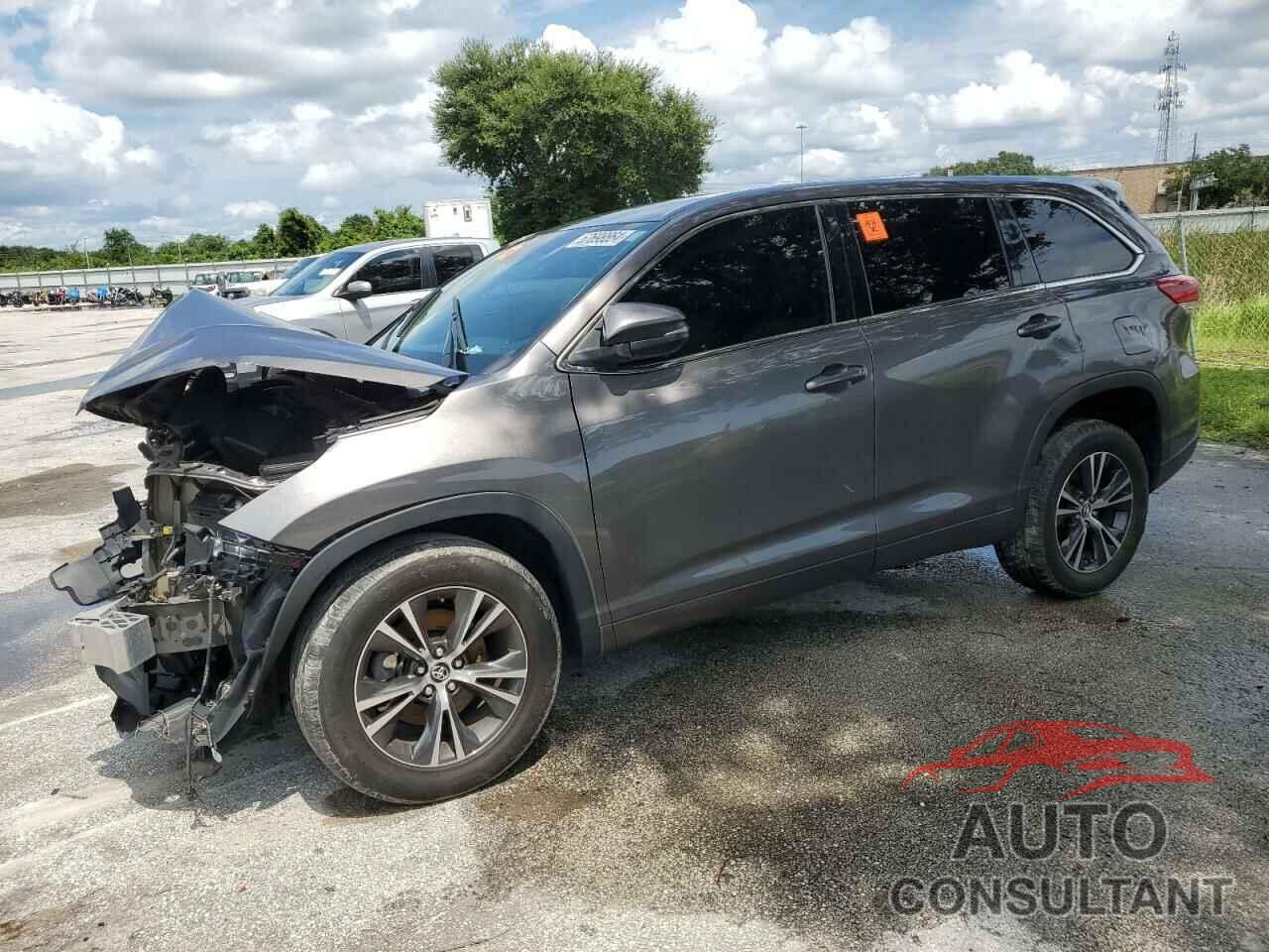 TOYOTA HIGHLANDER 2018 - 5TDZARFH7JS040225