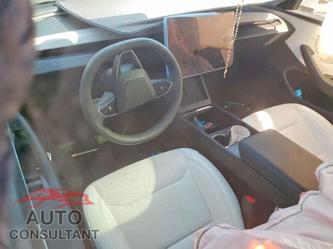 TESLA MODEL 3 2024 - 5YJ3E1EA4RF772165
