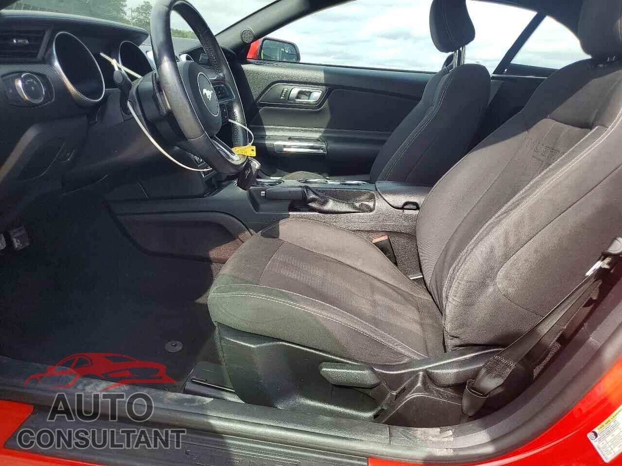 FORD MUSTANG 2019 - 1FATP8UH7K5158841