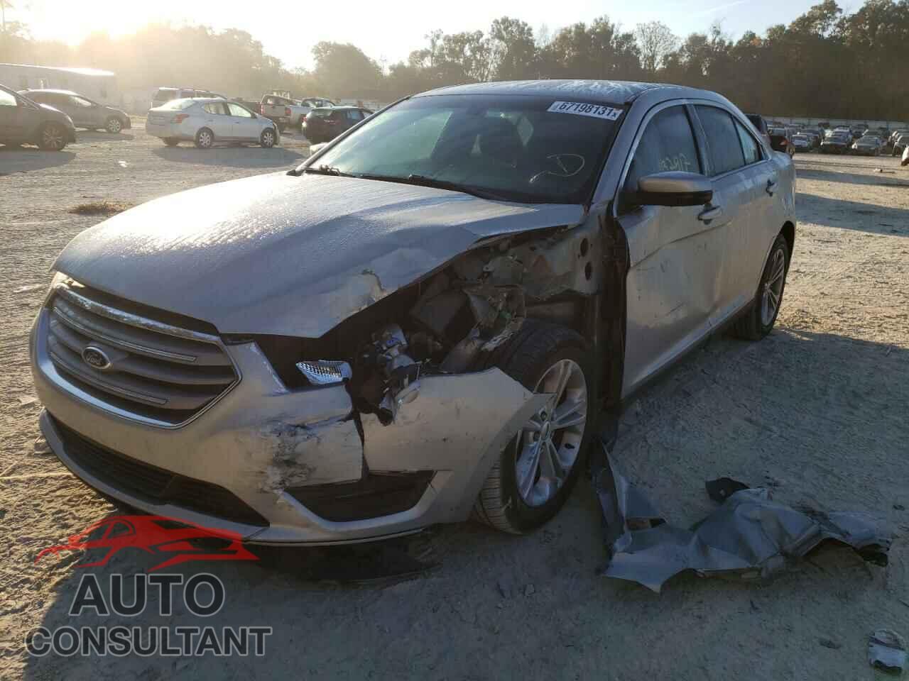 FORD TAURUS 2017 - 1FAHP2E87EG182079