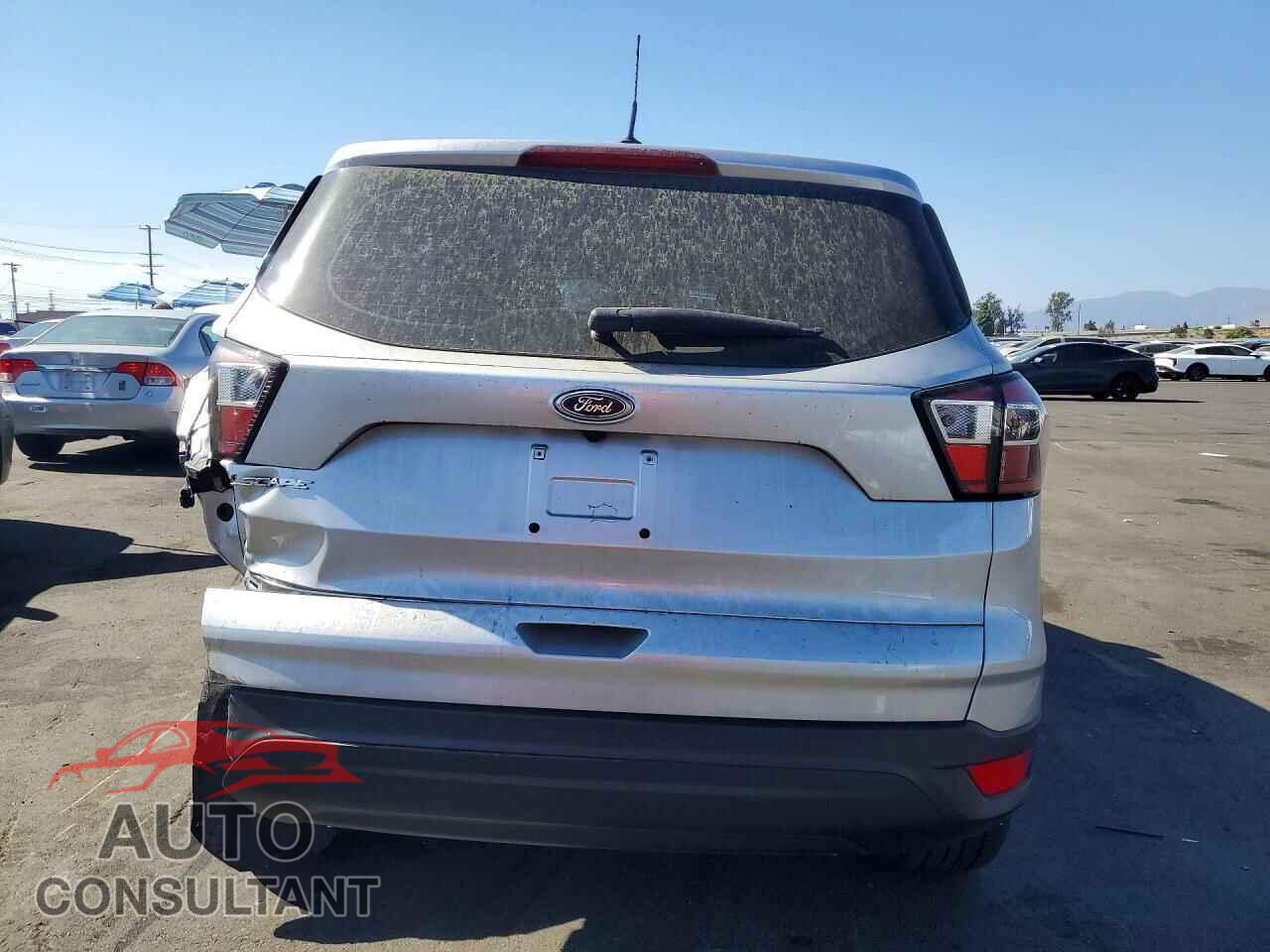 FORD ESCAPE 2017 - 1FMCU0F72HUB66428