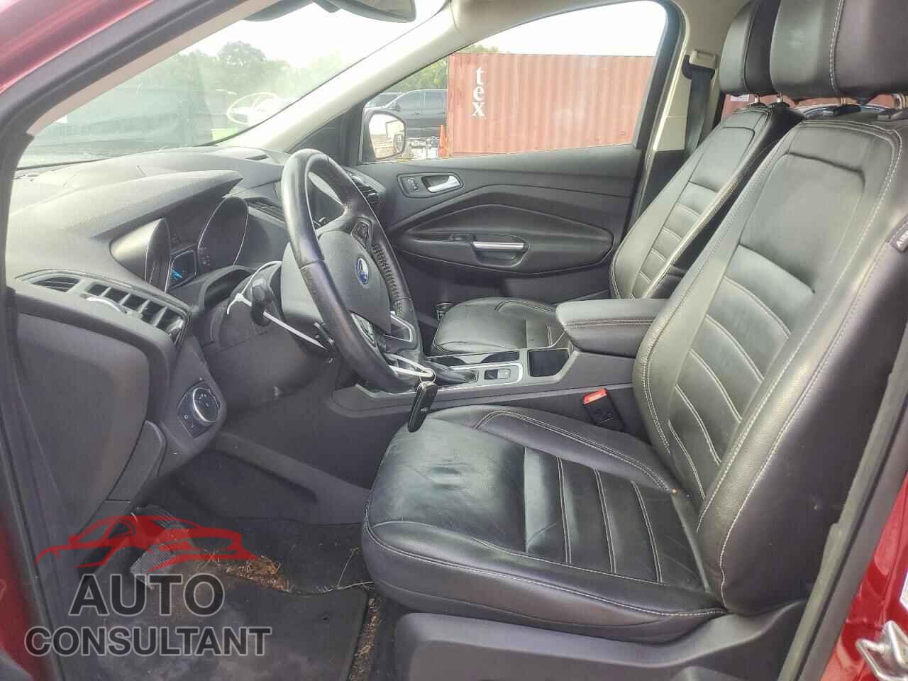 FORD ESCAPE 2017 - 1FMCU0JD1HUE86224