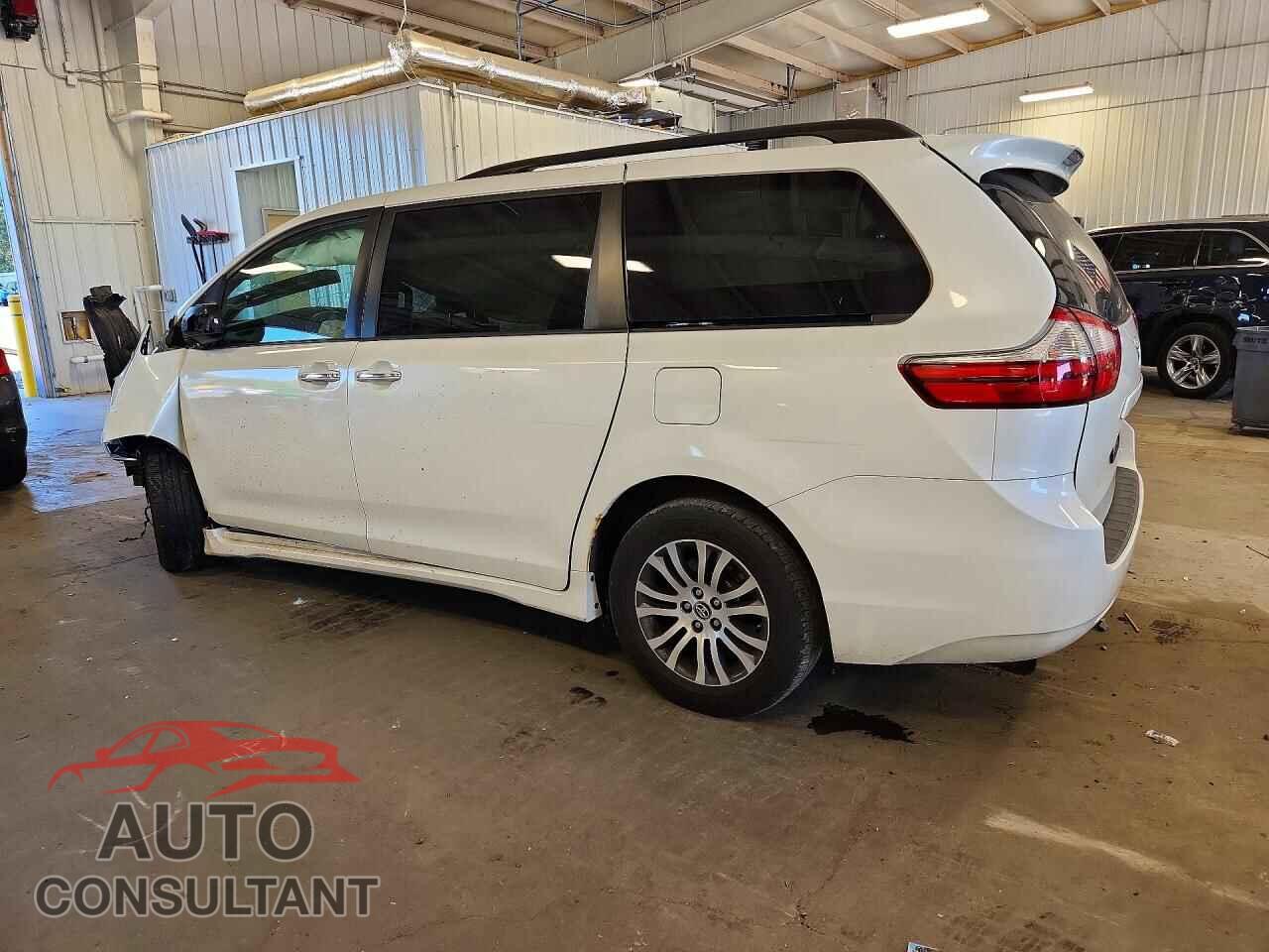 TOYOTA SIENNA 2018 - 5TDYZ3DC4JS919254