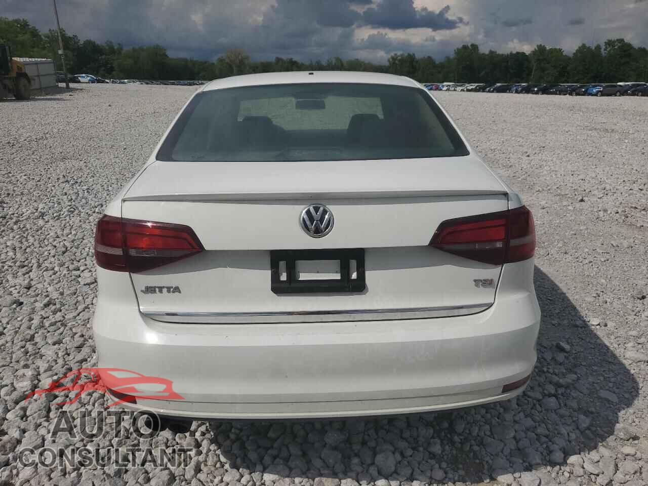 VOLKSWAGEN JETTA 2017 - 3VW2B7AJ8HM332390