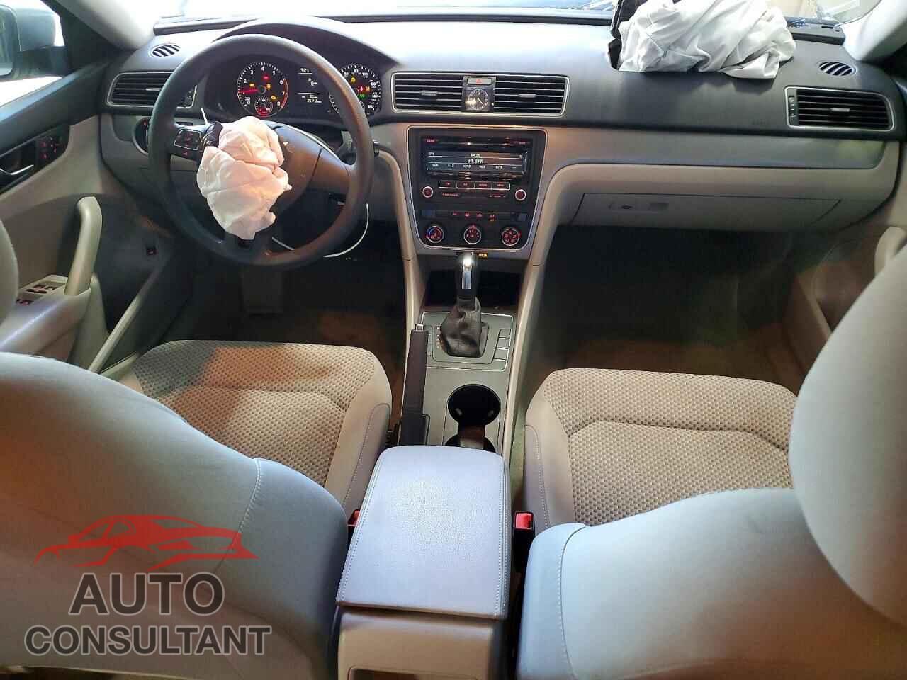 VOLKSWAGEN PASSAT 2014 - 1VWAT7A32EC084225